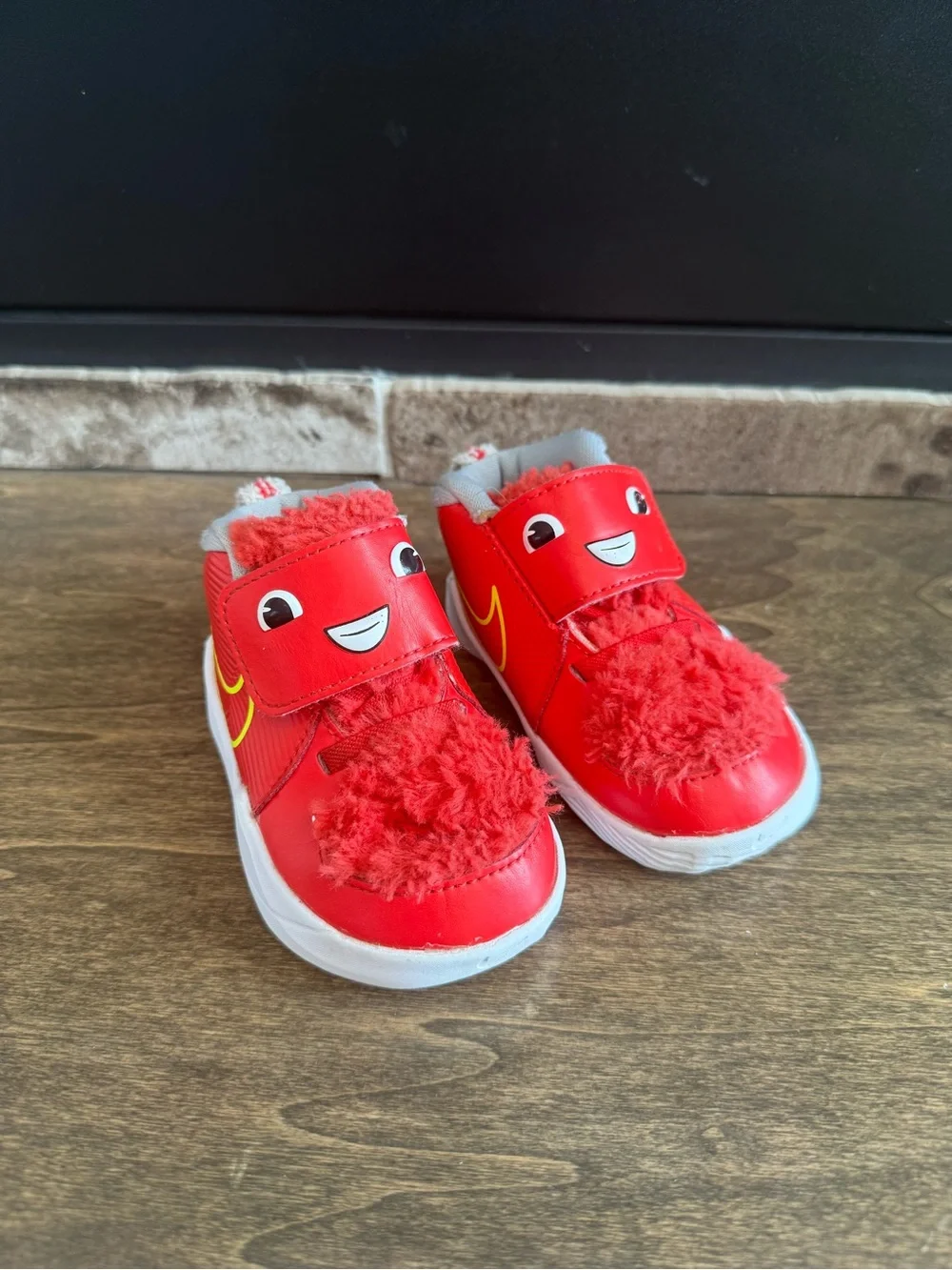 Nike Team Hustle D 9 Lil “Fast N Furry” Hook & Loop Sneaker Red US 5C CT4066-600
